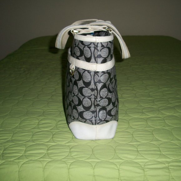 Coach Grey Black Signature with Gold Logo Bag - Picture 3 of 16
